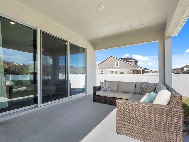 Building Photo - 15207 Caravan Ave