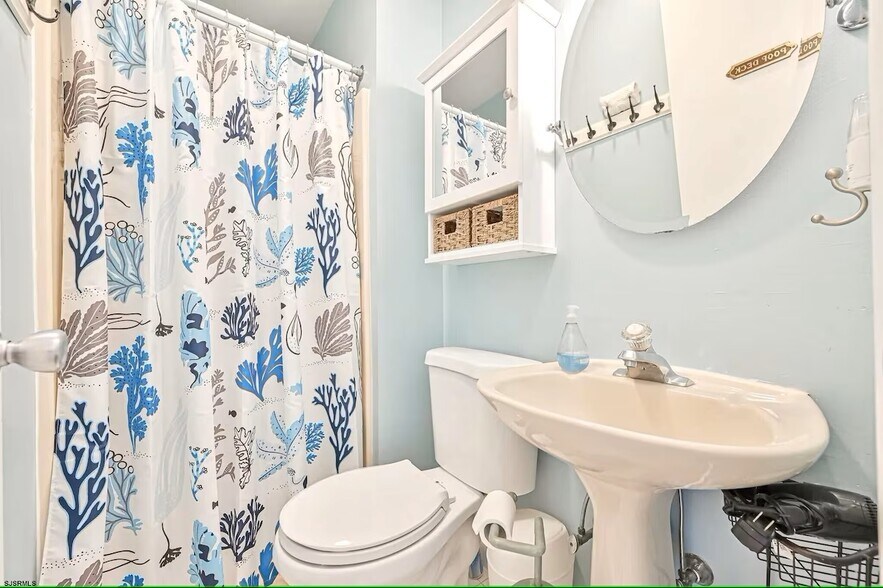 Building Photo - 518 W Brigantine Ave