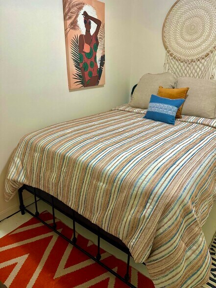 Building Photo - 4903 Ashford Dr