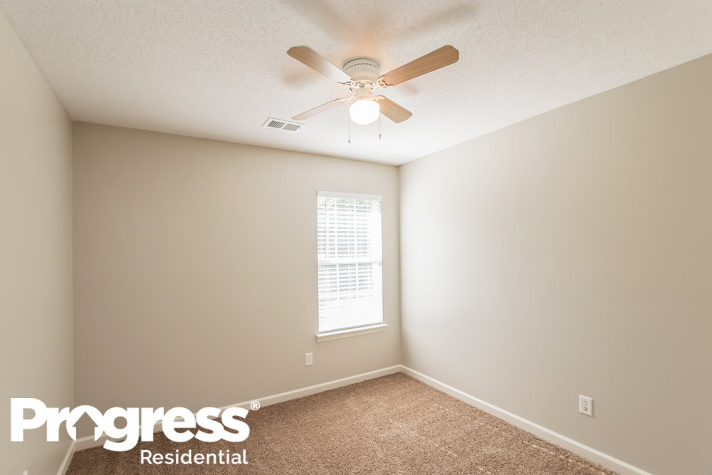 Building Photo - 9909 Southern Oak Way