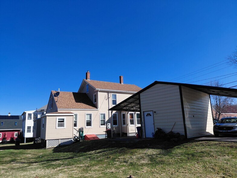 Building Photo - 82 Main St