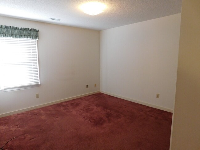 Building Photo - 2801 Currituck Ct