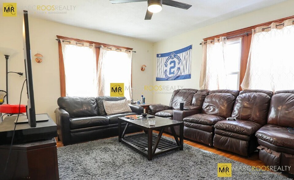 Building Photo - 6 Oliva Rd