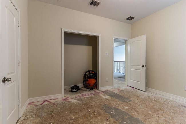 Building Photo - 9964 Ash Creek Ct