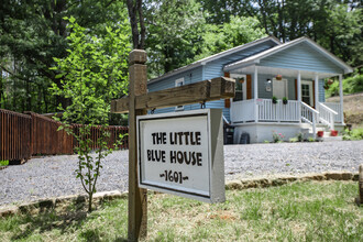 Building Photo - The Little Blue House