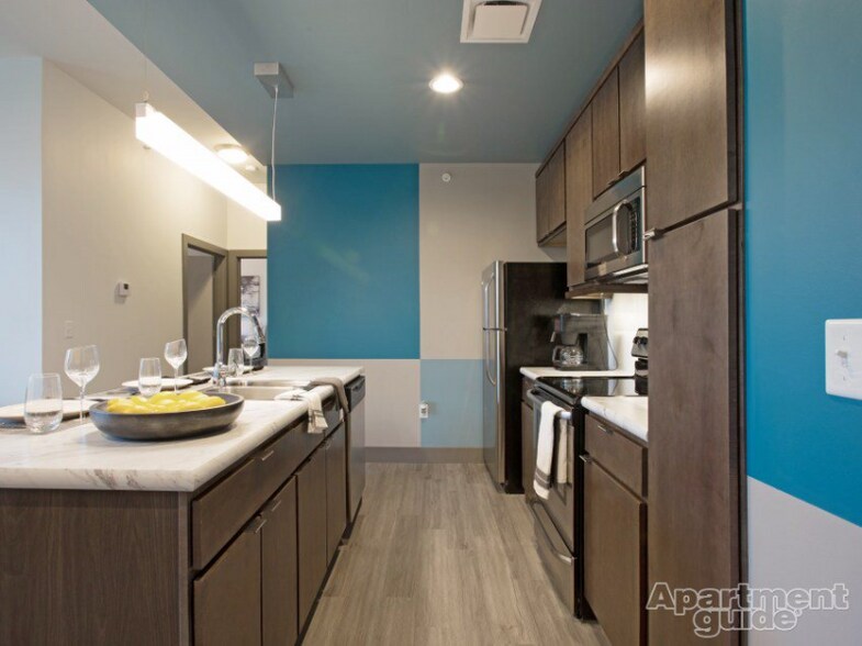 Building Photo - 1243 E Cherry St