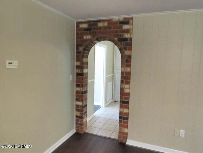 Building Photo - 8410 Cedar Ridge Cir