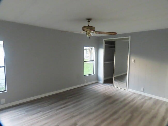 Building Photo - 1061 Quail Dr