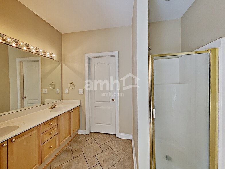 Building Photo - 316 Astor Way