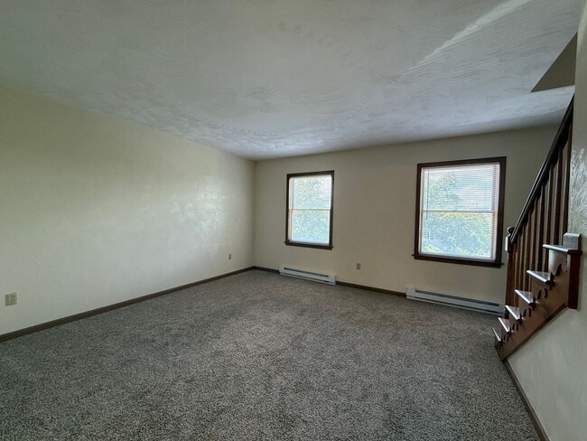 Building Photo - Secluded Two Bedroom Townhome Minutes from...