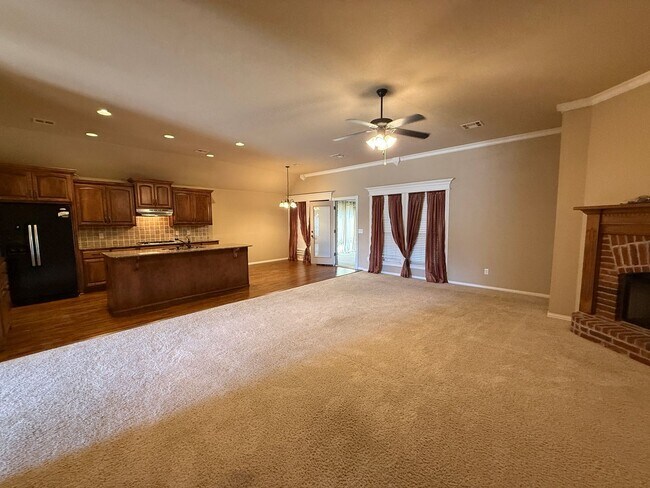 Building Photo - COMING SOON- 3 Bedroom With Whole House Generator, Bonus Room, Pet Friendly