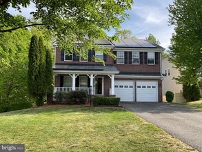 Building Photo - 43 Wiltshire Dr