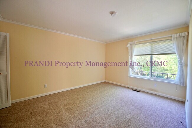 Building Photo - Spacious Greenbrae Home Featuring Expansiv...