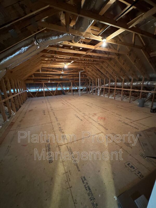 Building Photo - 931 Olmsted Ln