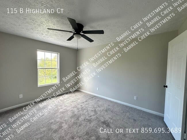 Building Photo - 2-Bed 1-Bath Townhome + Garage