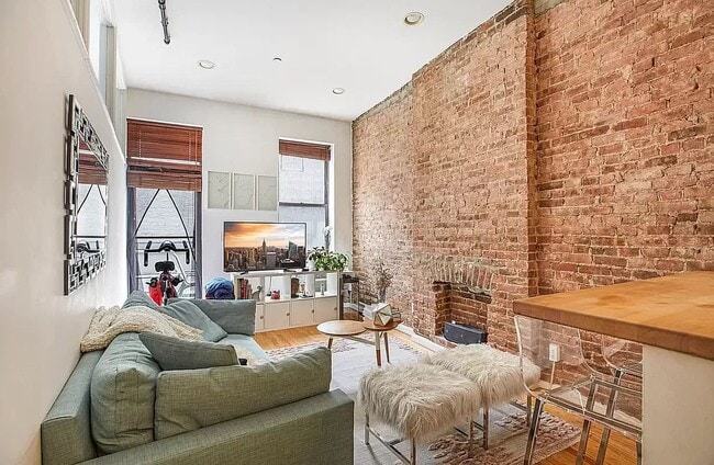 Building Photo - 2117 Third Avenue