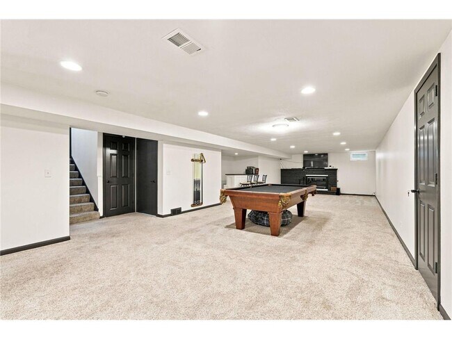 Building Photo - 4424 W 70th St