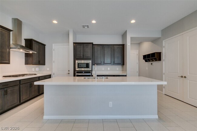 Building Photo - 10743 Skye Lily Ave