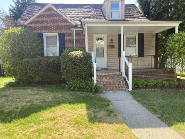Primary Photo - 1217 Overbrook Rd