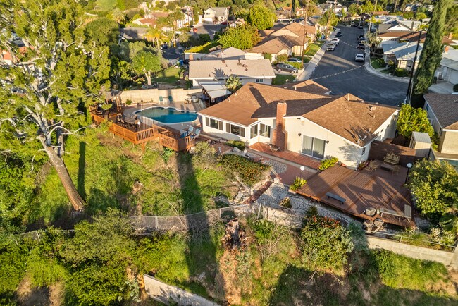 Building Photo - 10561 Alskog St