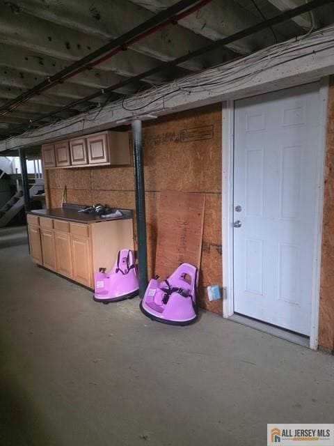 Building Photo - 110 Willow Ave