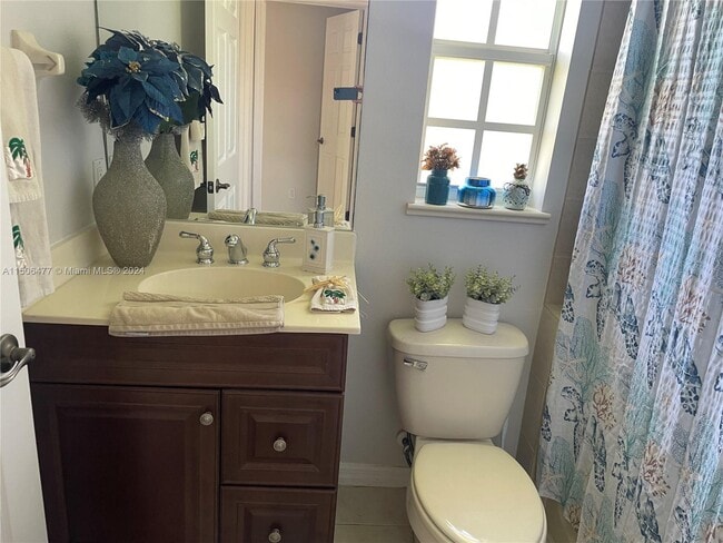 Building Photo - 6425 Las Palmas Way