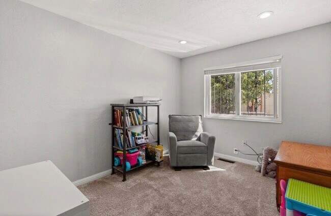 Building Photo - 12100 Woodland Ave NE