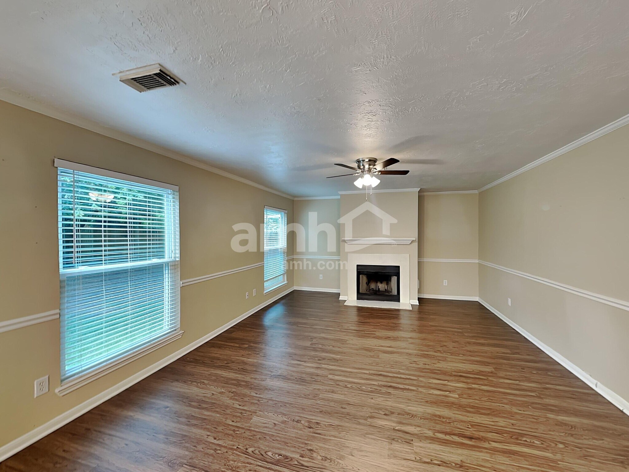 Building Photo - 26887 Castlecliff Ln