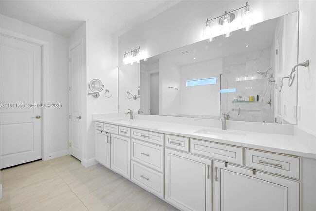 Building Photo - 1465 Bursera Ter