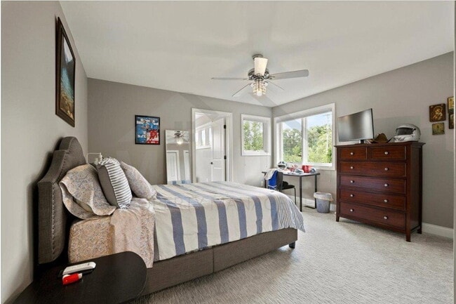 Building Photo - 8184 Woodland Shore Dr