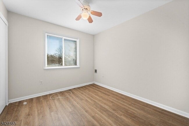 Building Photo - 62 Eton Way