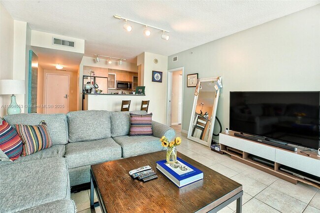 Building Photo - 325 S Biscayne Blvd