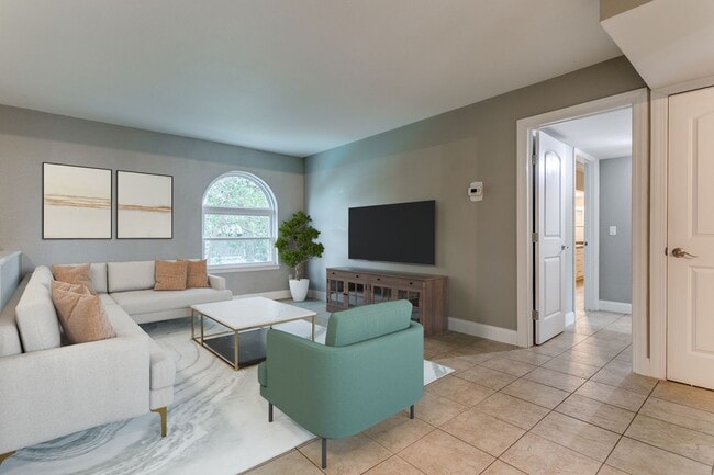 Building Photo - 2-BEDROOM CONDO AT OLMOS PARK TOWNHOMES