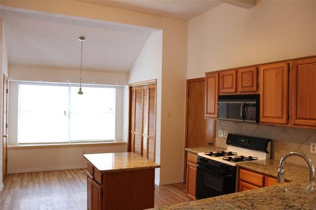 Building Photo - 3805 Silver Maple Dr