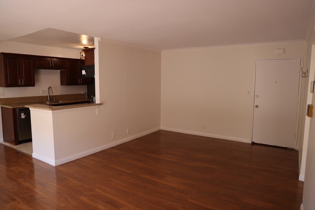 Building Photo - 5403 Newcastle Ave