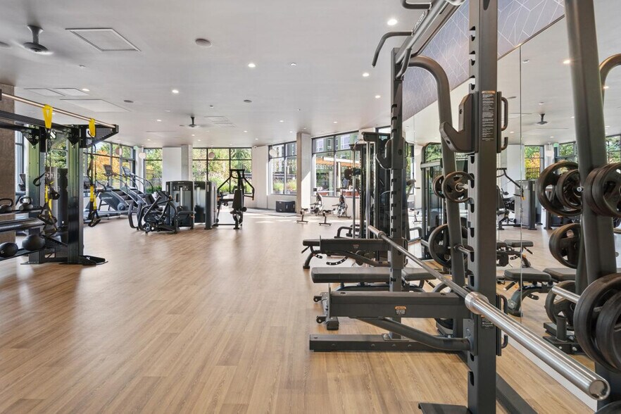 Building Photo - 17645 NE 69th Ct