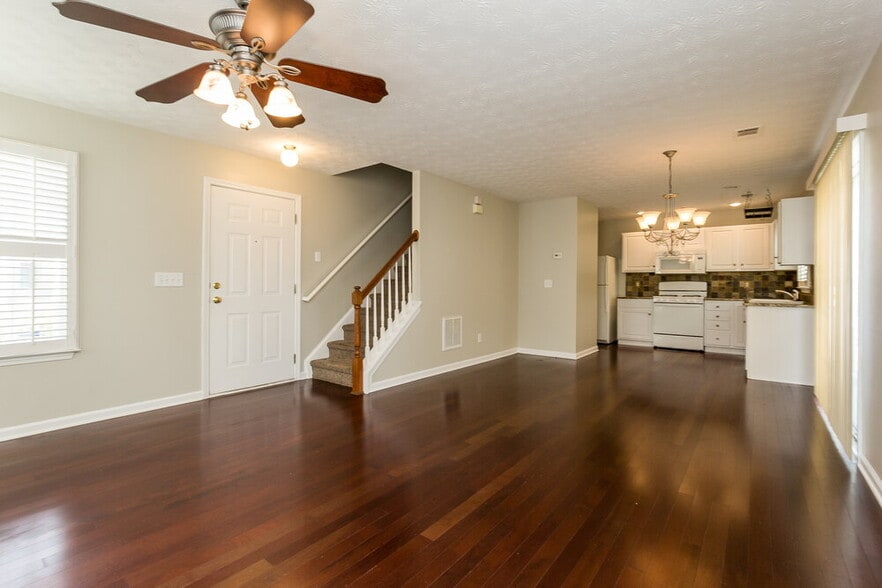 Building Photo - 568 Windcroft Cir NW