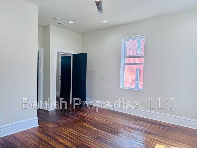 Building Photo - 1306 Sidney St