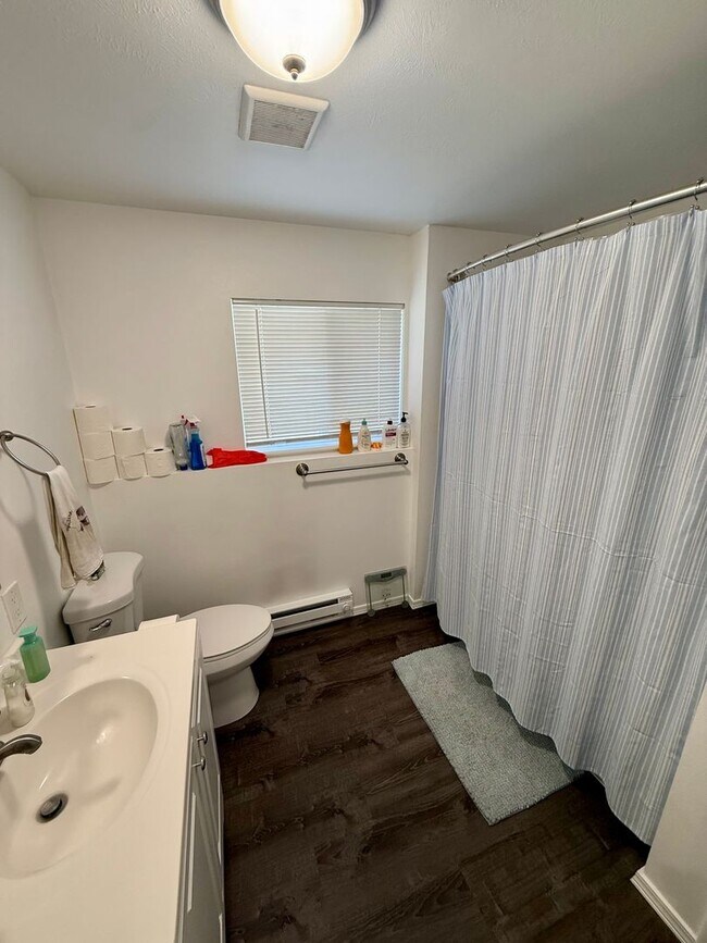 Building Photo - 1837 S 8th St W