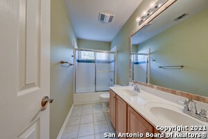 Building Photo - 2403 Enfield Grove Dr