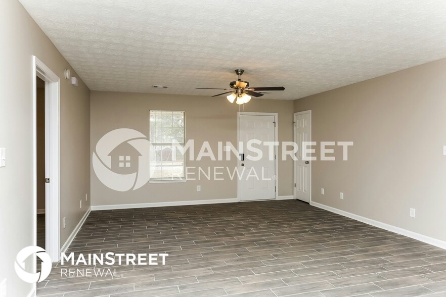 Building Photo - 305 Barr Cir