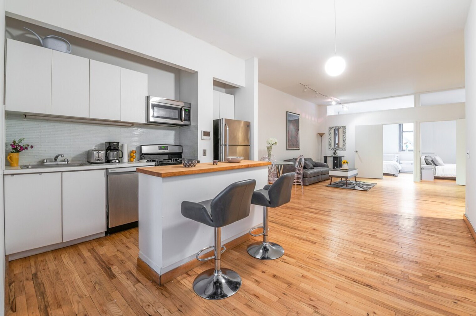 Building Photo - 62 Warren St