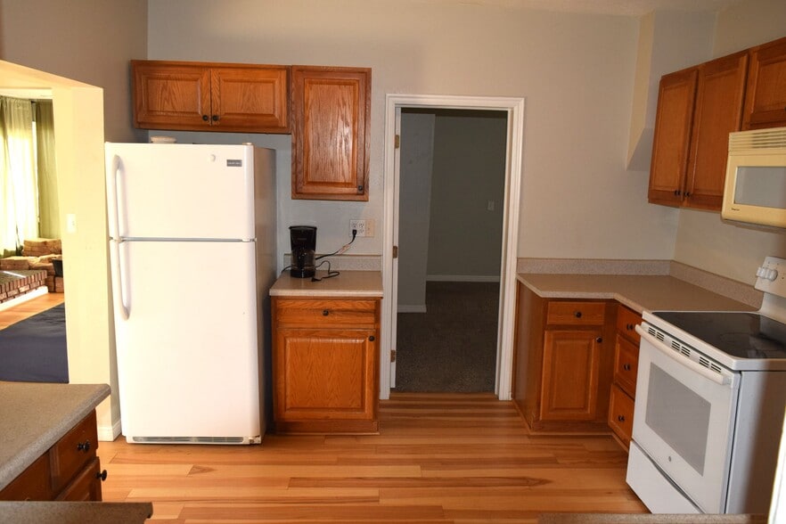 Kitchen - 30 N 200 W