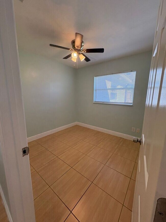 Building Photo - 3 Bedrooms on a fenced back yard and a sough after school zone Lawn Care included