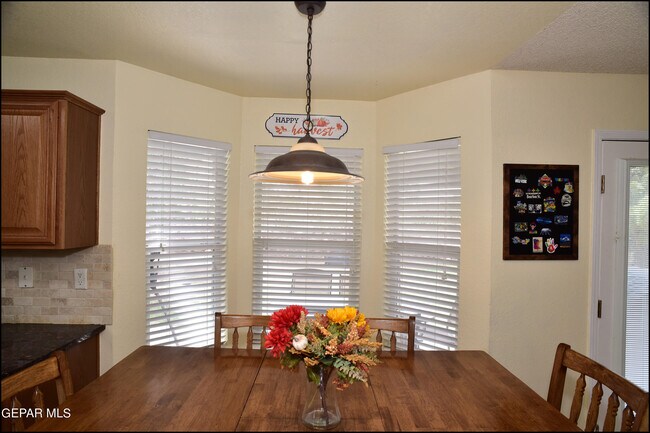 Building Photo - 1316 Black Ridge Dr