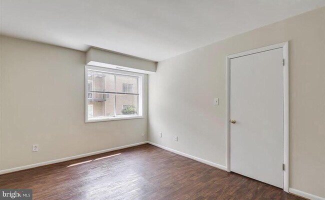Building Photo - 3408 25th St S