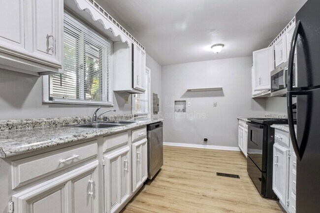 Building Photo - 3534 Terrier Ln