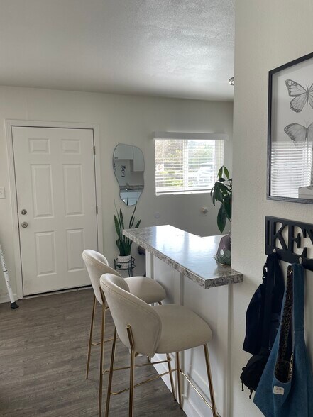 Entry and backside of kitchen - 730 Humbert Ave