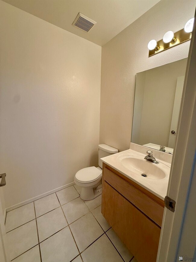 Building Photo - 10707 Calle Raquel