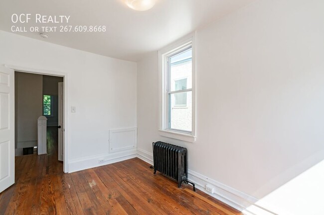 Building Photo - Three Bed Point Breeze Townhome